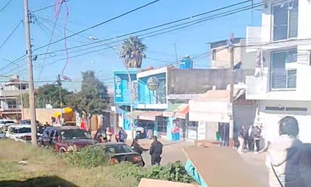 Joven comerciante asesinado a balazos en el tianguis de San Pablo Xochimehuacán, Puebla.