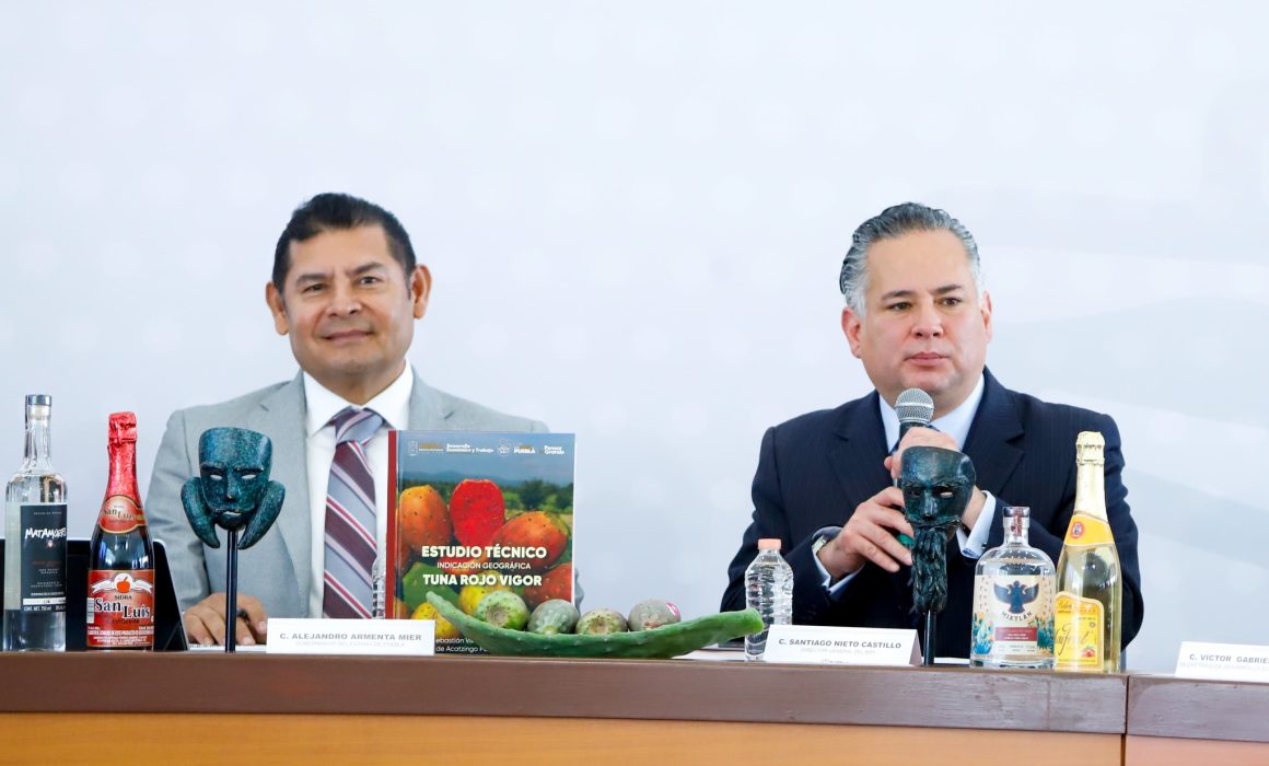 Santiago Nieto durante su visita a Puebla, donde resaltó el potencial de la ciudad para convertirse en un hub tecnológico similar al Silicon Valley.
