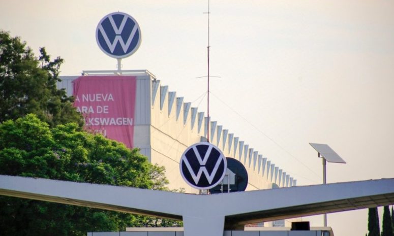 Volkswagen de México y el SITIAVW ratifican acuerdo salarial de 13.16%