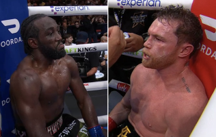 Terence Crawford conecta un potente golpe al rostro de Canelo Álvarez durante los rounds finales, sellando su victoria en el Allegiant Stadium.