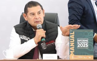 Alejandro Armenta anunció medidas para reforzar la seguridad en el transporte de pipas de gas en Puebla.
