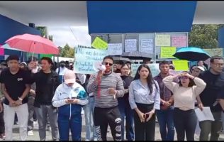 Alumnos del ITSSMT reúnen firmas para destituir a directora