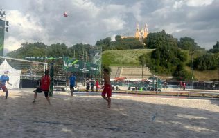 Delegaciones internacionales entrenan en la arena de San Pedro Cholula