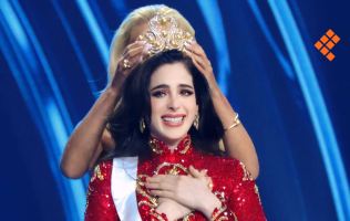 Fátima Bosch durante la coronación de Miss Universo 2025,