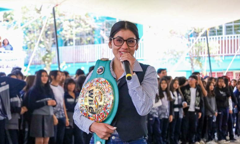 Recorre Gabriela Sánchez La Resurrección para promover su pelea