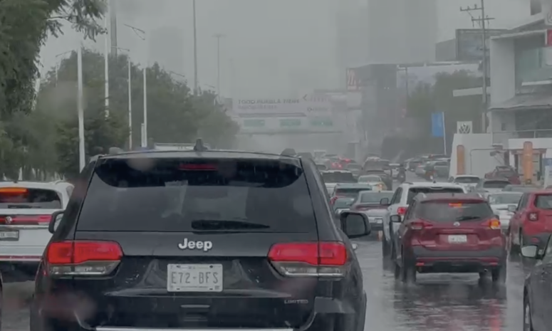 Lluvia y granizo provocan afectaciones en la zona metropolitana de Puebla