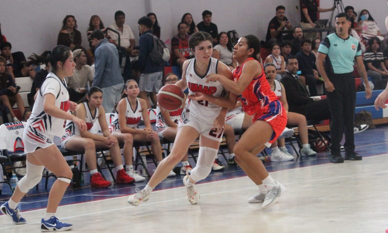 Tigres Blancos UMAD vencen a Potros Salvajes IES en la Liga ABE femenil