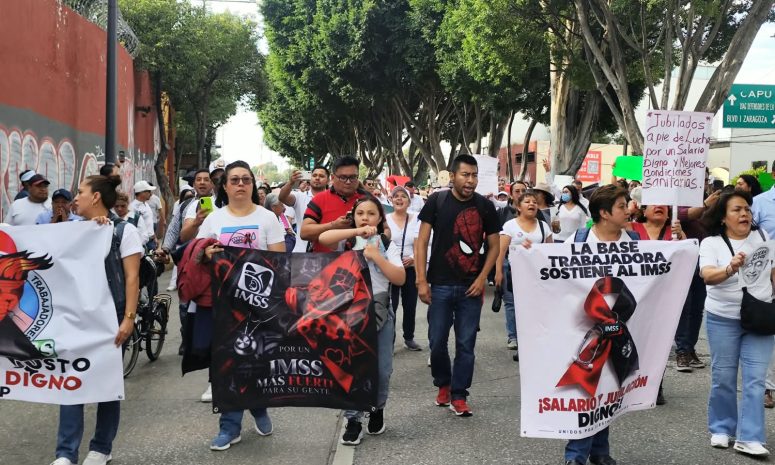 Trabajadores del SNTSS se manifiestan; rechazan aumento del 2.9 al salario