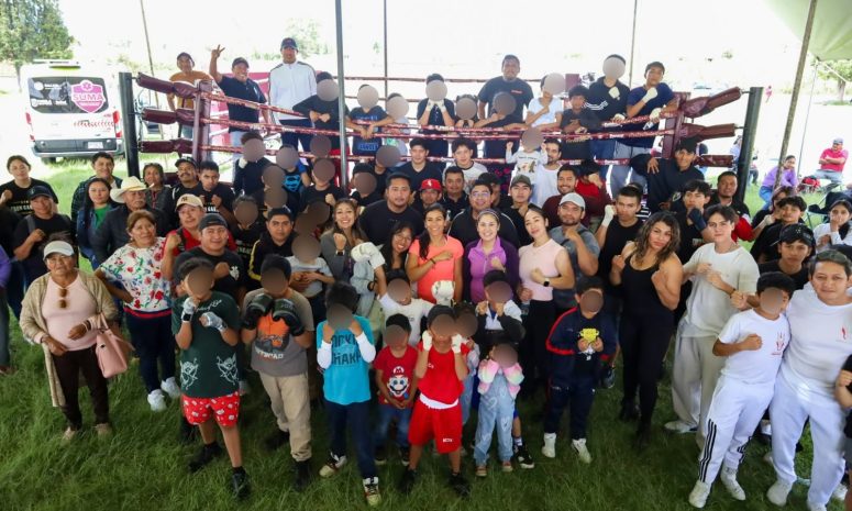 Realizan clase masiva de box en las 27 microrregiones de Puebla