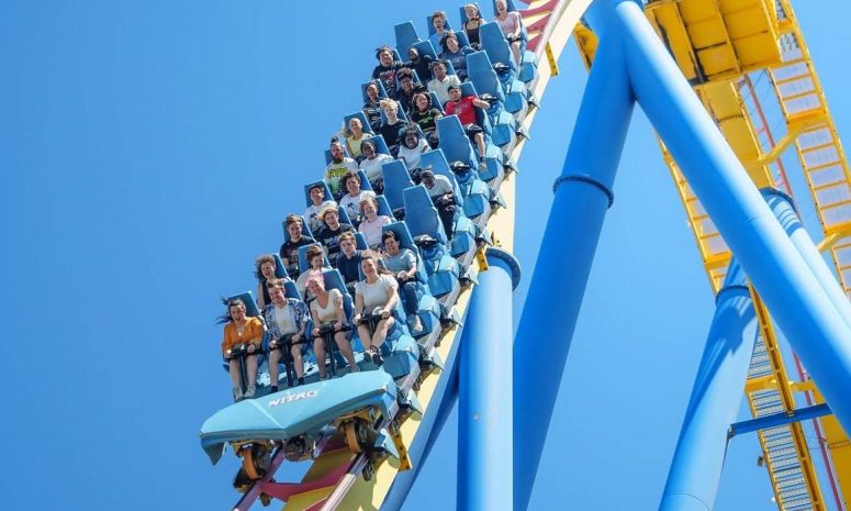 Anuncia Six Flags cinturones de seguridad adicionales en montaña rusa Nitro